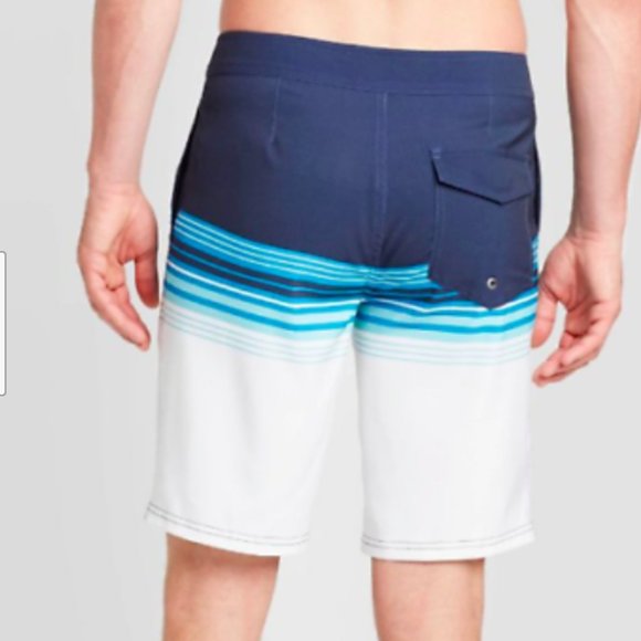 Goodfellow & Co Men's 10" Frequency Striped Board - Picture 2 of 5